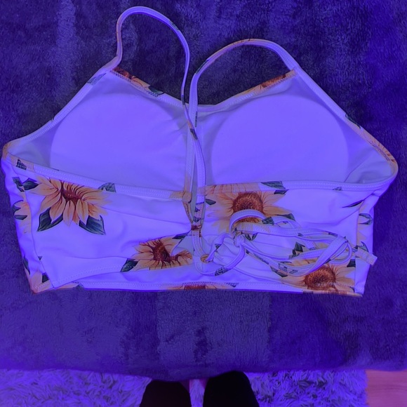 bathing suit top - Picture 2 of 2